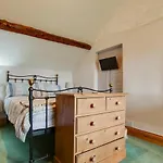 2 Bed In Port Mulgrave Oc-t29066 *